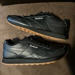 Reebok Classics Harman Black Leather Gum sneakers Size 11.5